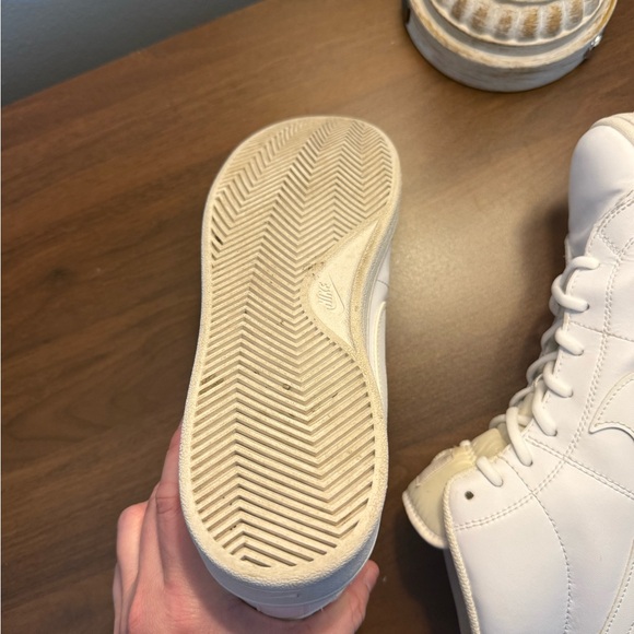 Nike Court Royale 2 Mid 'Triple White' High Top Women’s 9.5 - Picture 3 of 4